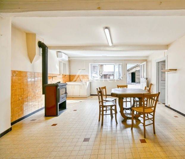 FERME TRADITIONELLE - THURINS