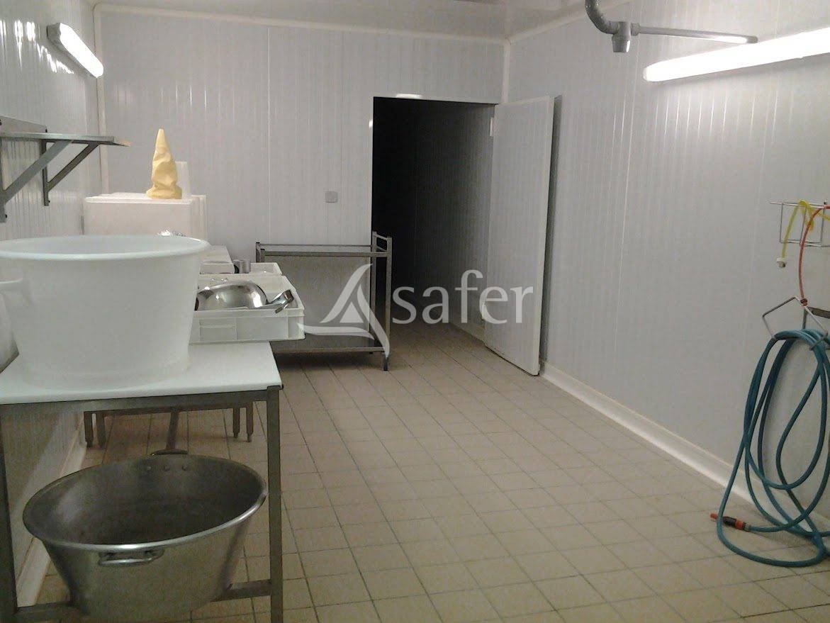 Jolie propri&eacute;t&eacute; agricole sur 33ha avec site de transformation