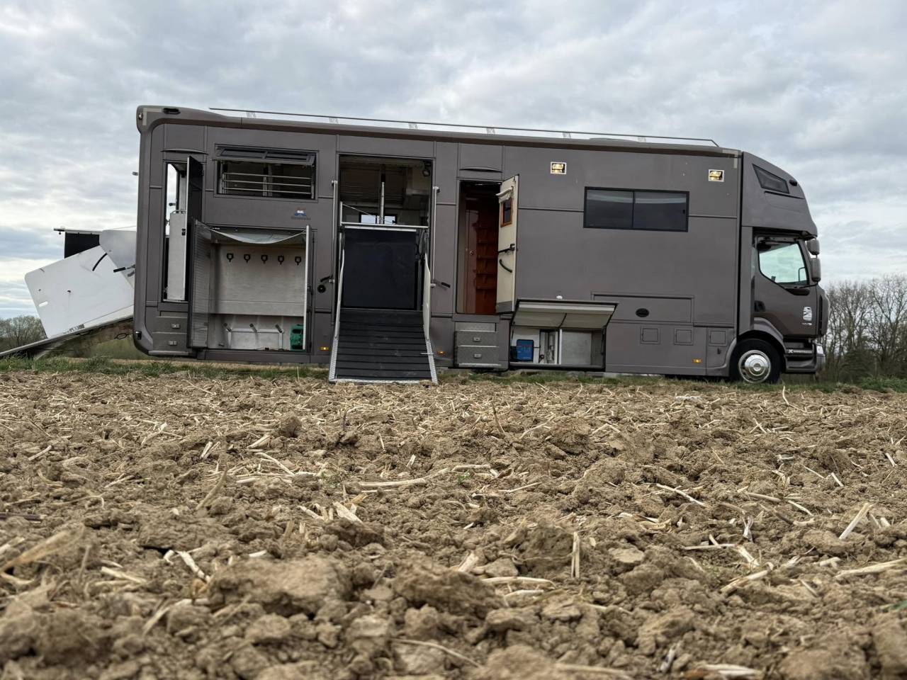 renault midlum jk 5 chevaux