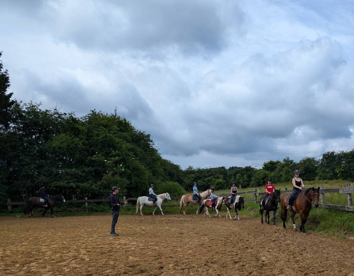 Stages d'équitation, théâtre et cinéma pour les enfants