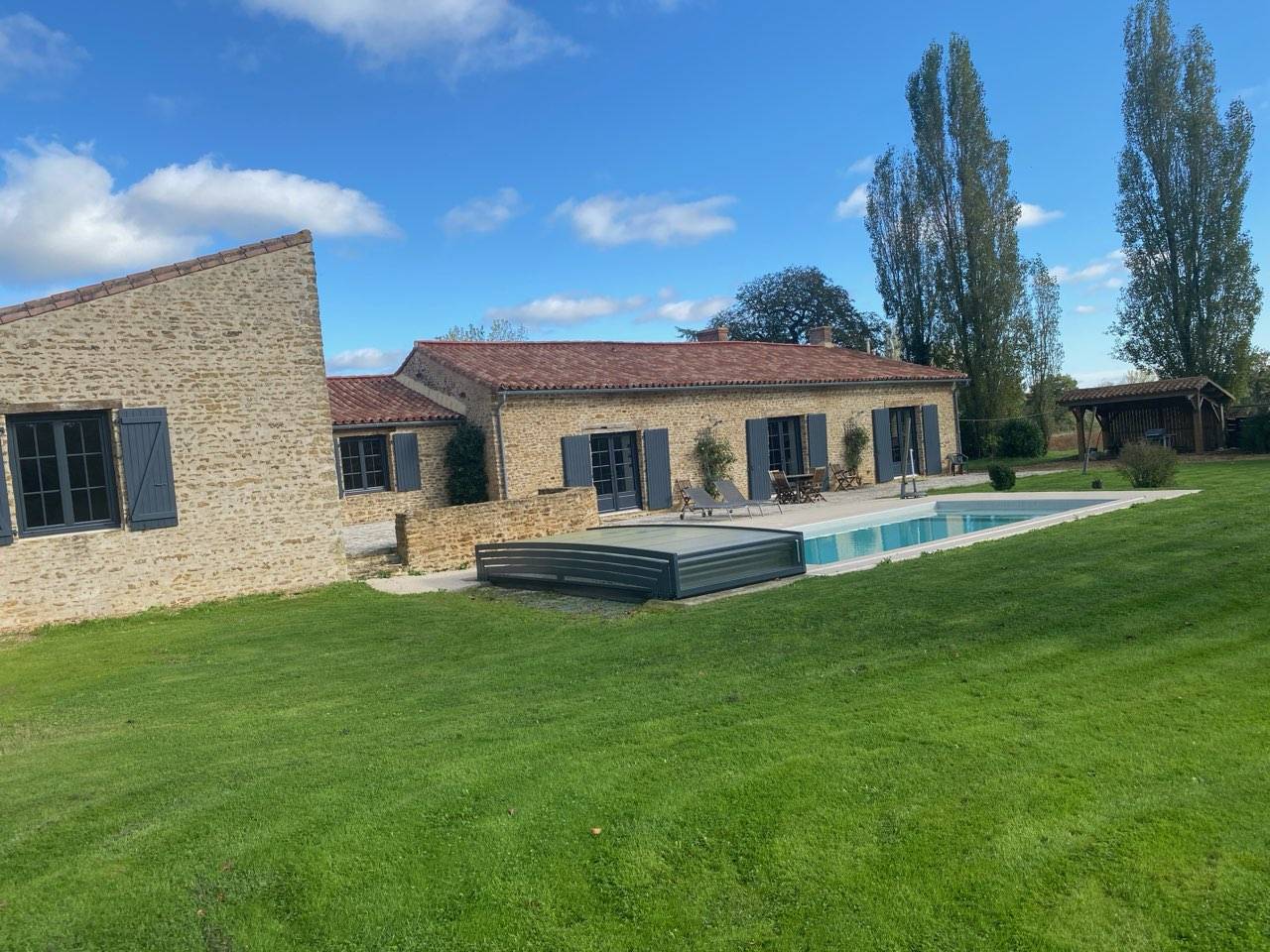 Propriété équestre sur 1,9 ha à 15 mn de LUÇON (85)