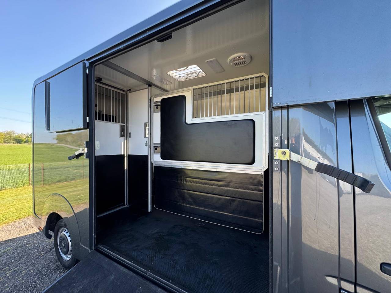 AKX stalle 3 - VENDU