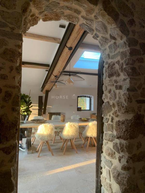 Belle bastide à la rénovation de standing