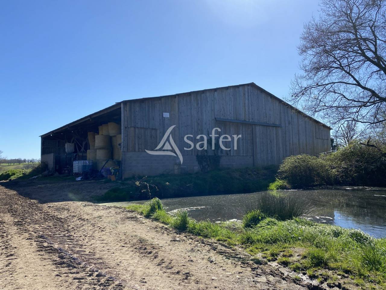 Exploitation agricole idéale pour un projet d'installation av