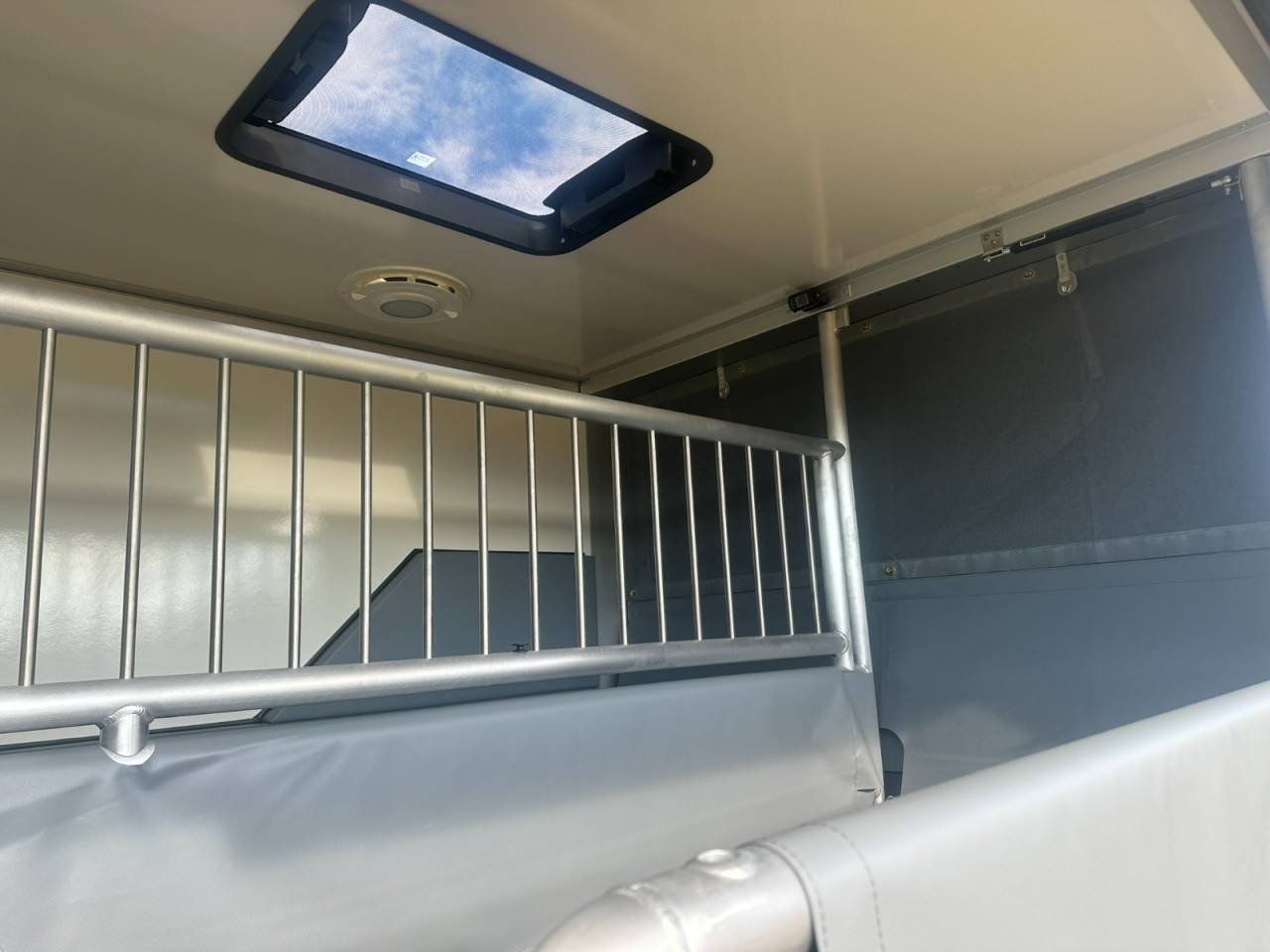 IVECO DAILY 50.210 MSG STABLEHOPPER XXL PLUS