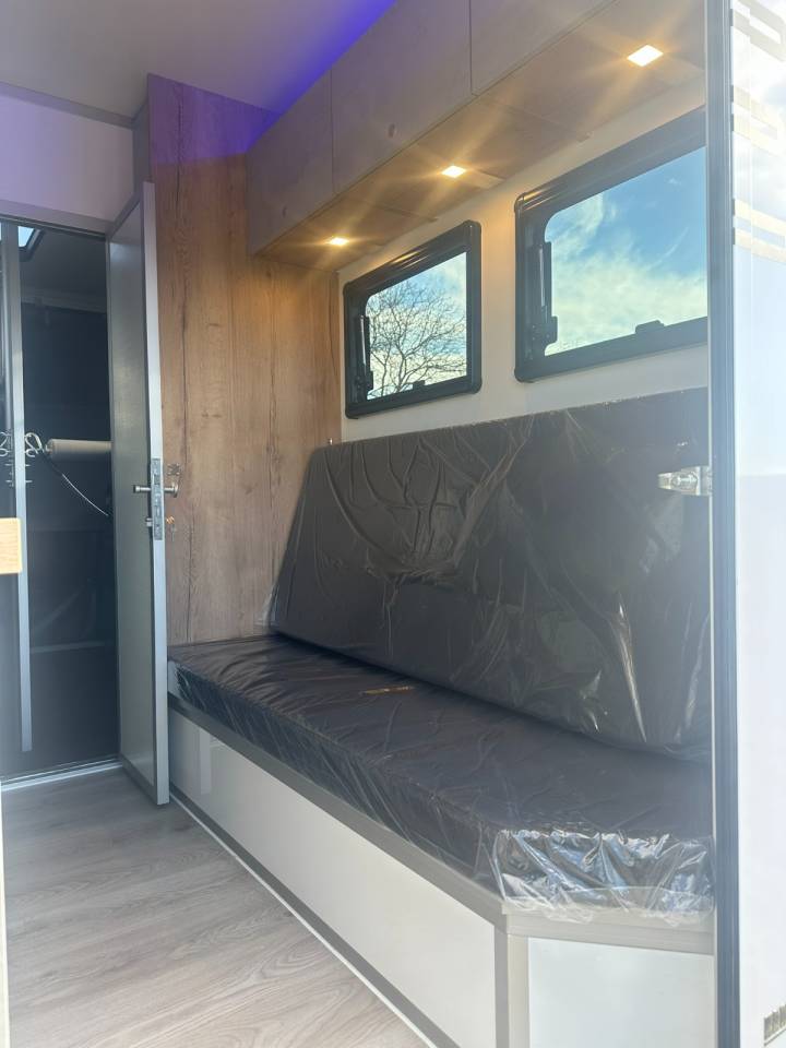 IVECO DAILY 50.210 MSG STABLEHOPPER XXL PLUS