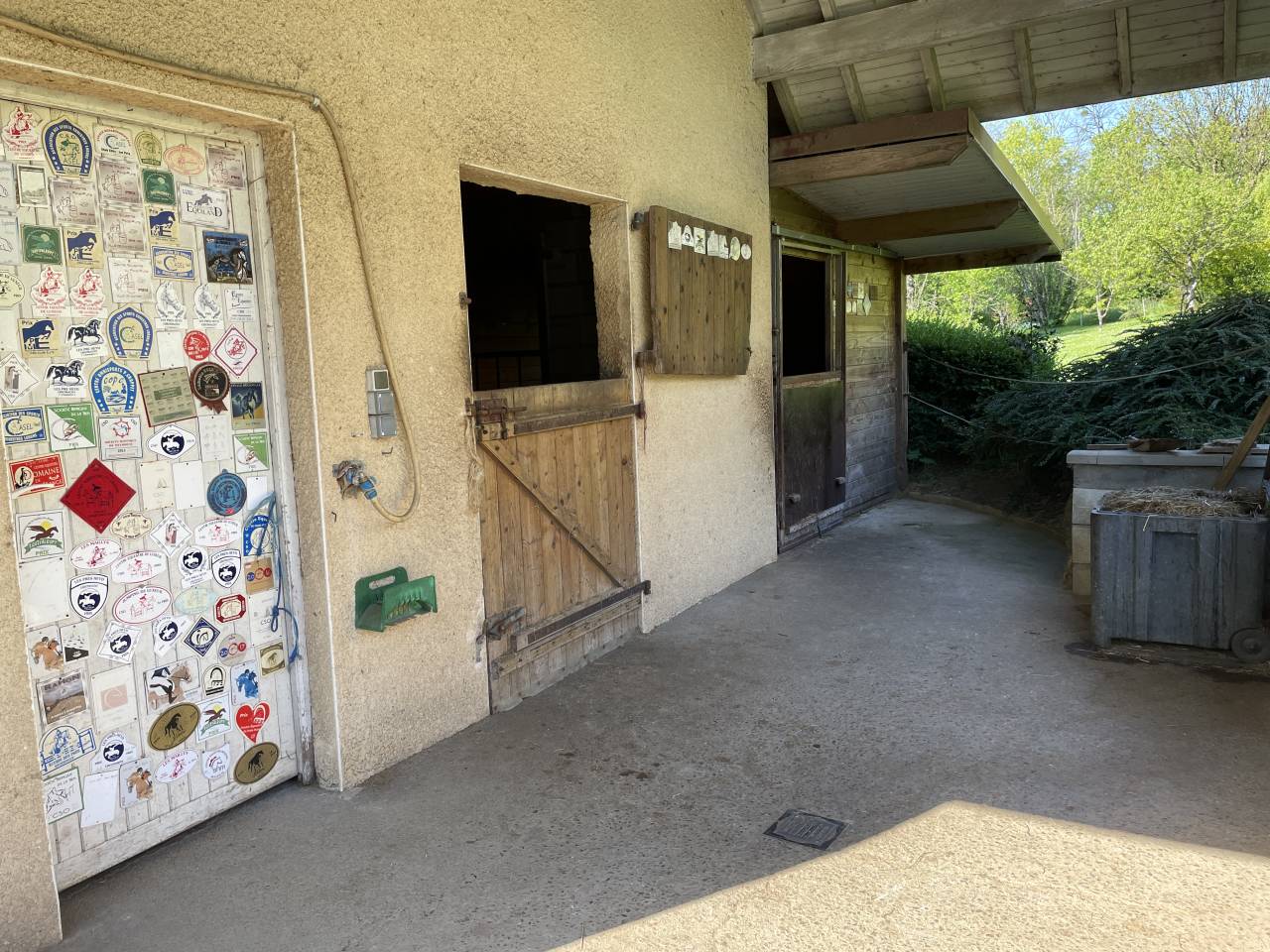 À vendre – Propriété familiale avec structure équestre