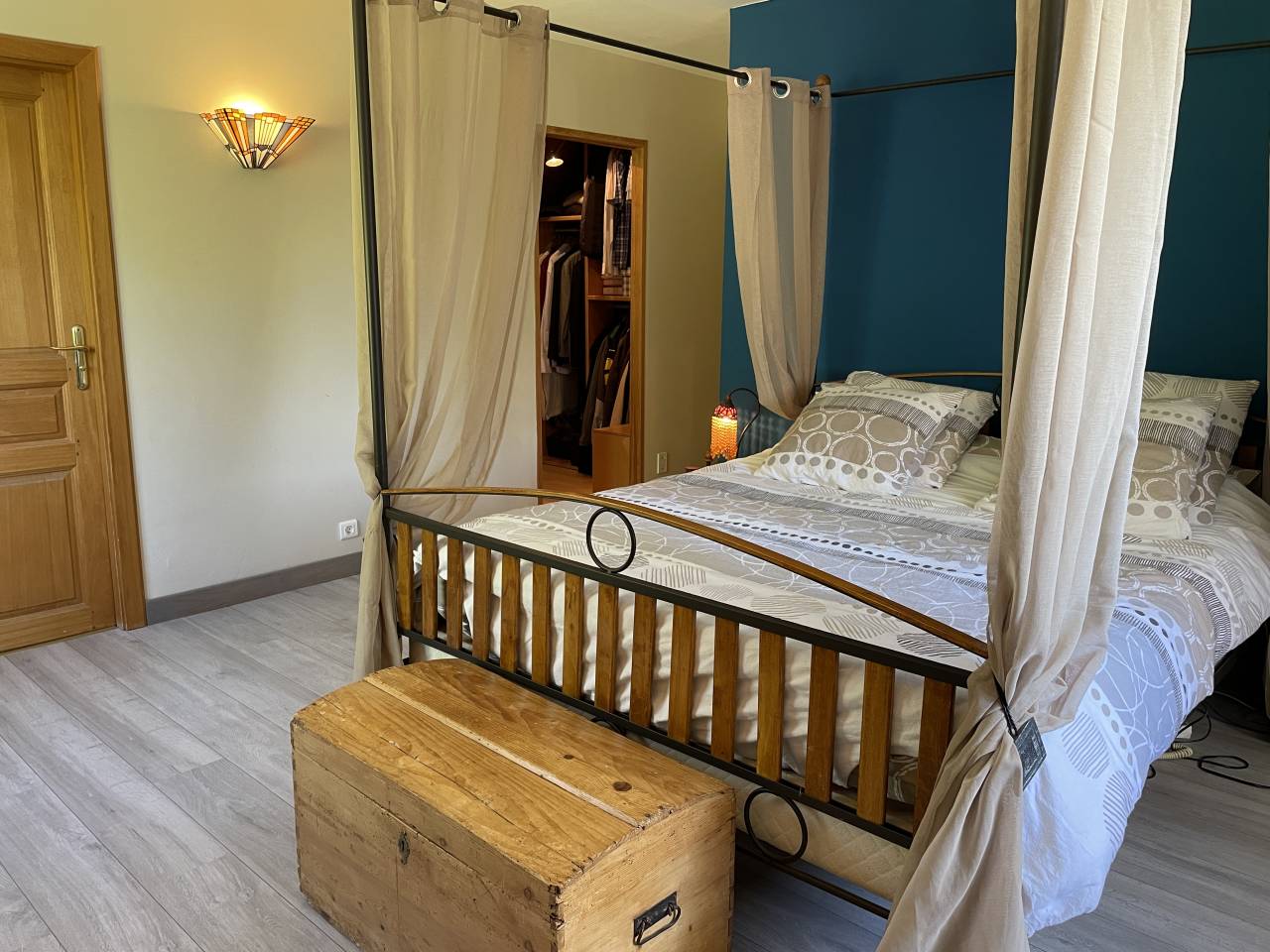 À vendre – Propriété familiale avec structure équestre