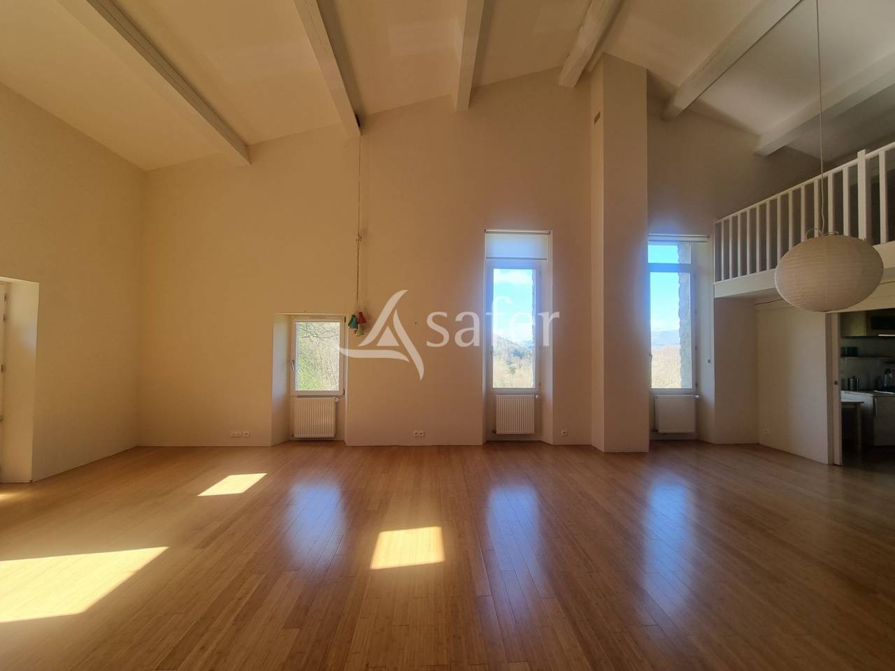 Mas en pierre tout confort au coeur de la nature dans les Pyrén