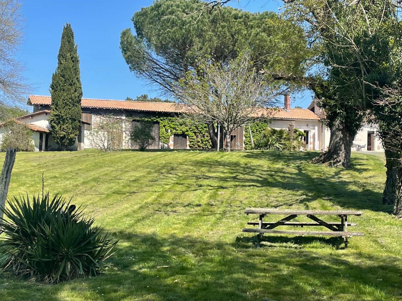 Propriété 4 ha idéale chevaux/gîtes 10 mn MONTPON M.