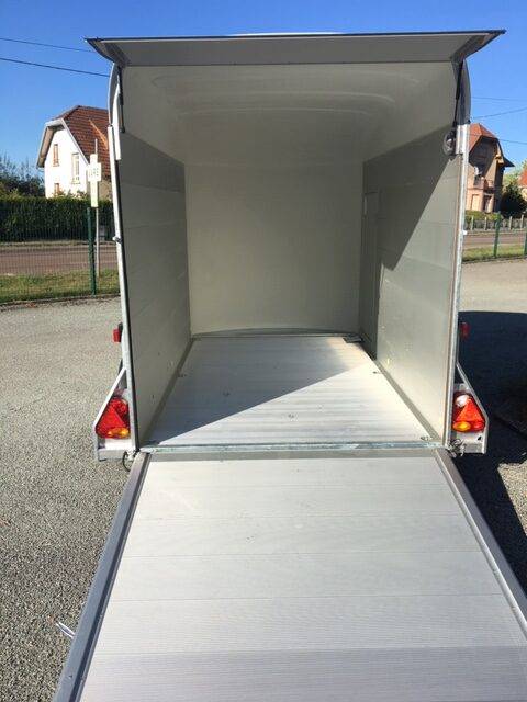 Fourgon Roadster 500 Debon