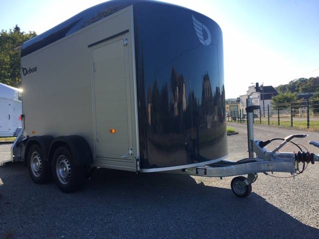 Fourgon Roadster 500 Debon