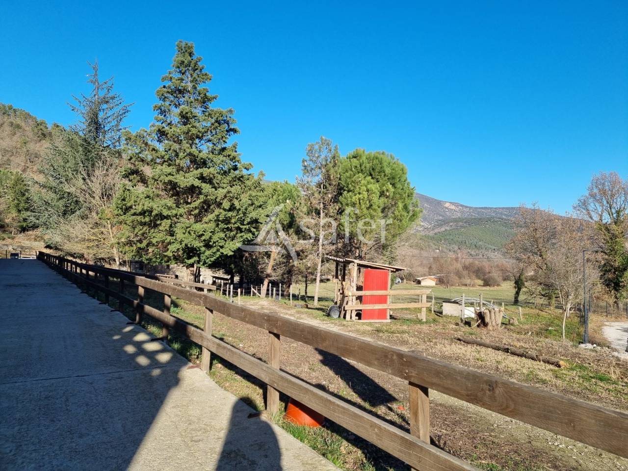 Rare : Domaine à vocation équestre dans les Pyrénées Orienta