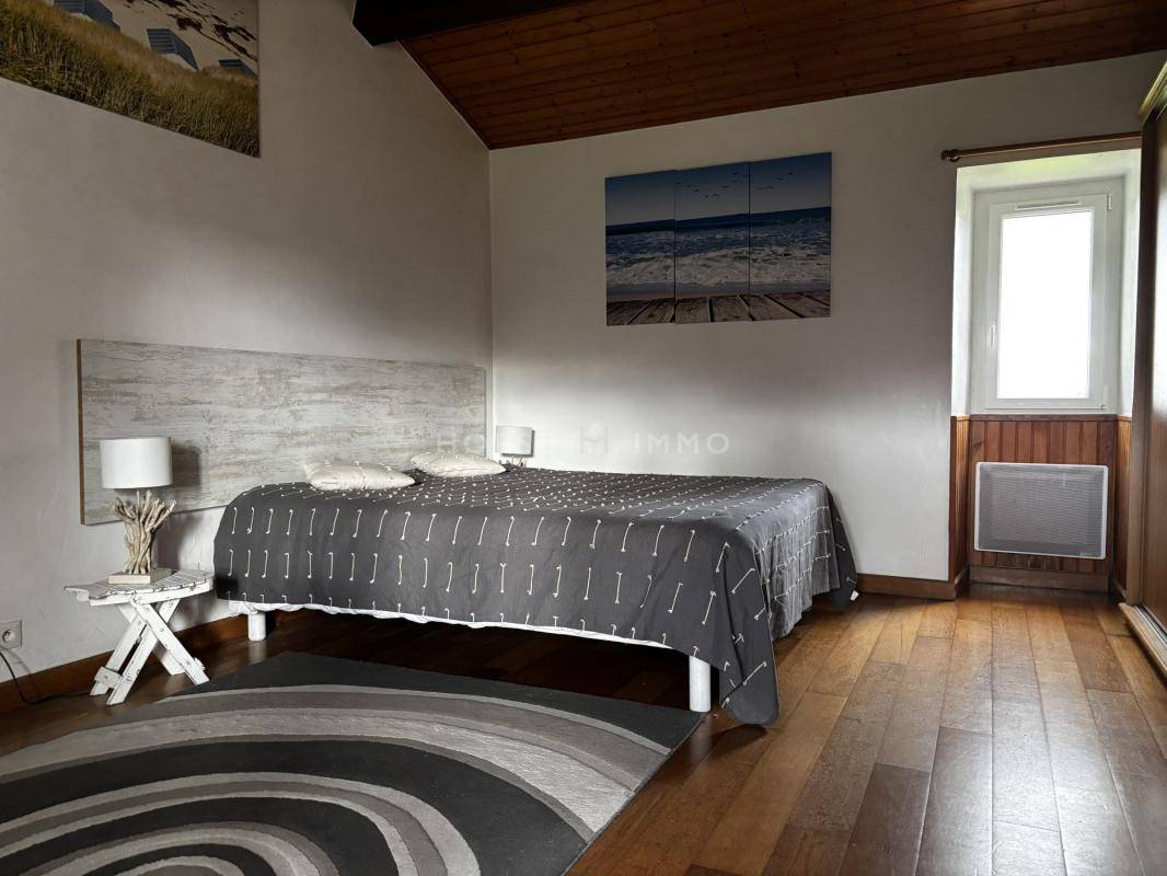 Domaine &Eacute;questre avec G&icirc;tes et Salle de R&eacute;ception - &Agrave; Deux