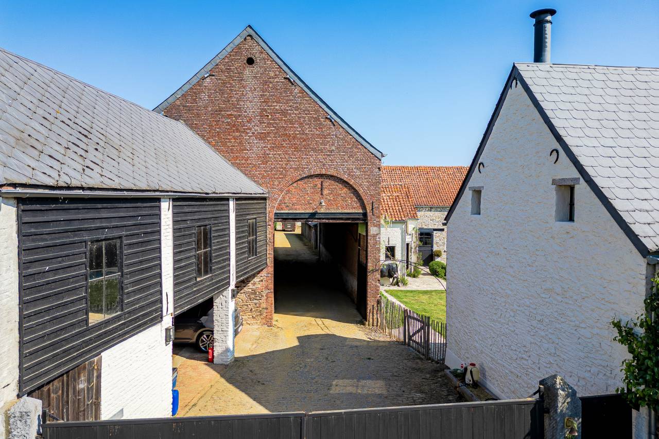 Belgique-Autoroute de Paris-MONS/Feluy