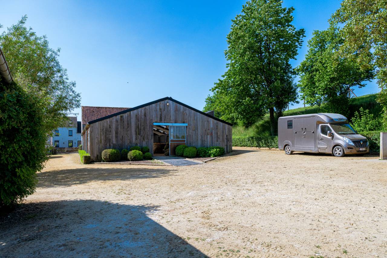 Belgique-Autoroute de Paris-MONS/Feluy