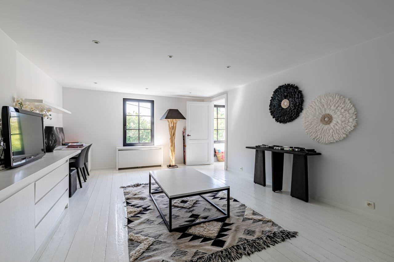 Belgique-Autoroute de Paris-MONS/Feluy