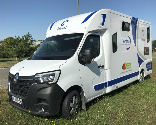 Camion pour chevaux Theault - TO 706