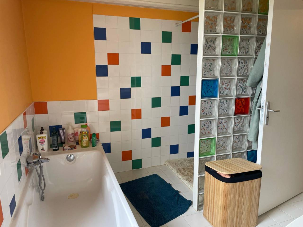 Propriété équestre sur 17 ha - 25 mn SARLAT LA C. (24)