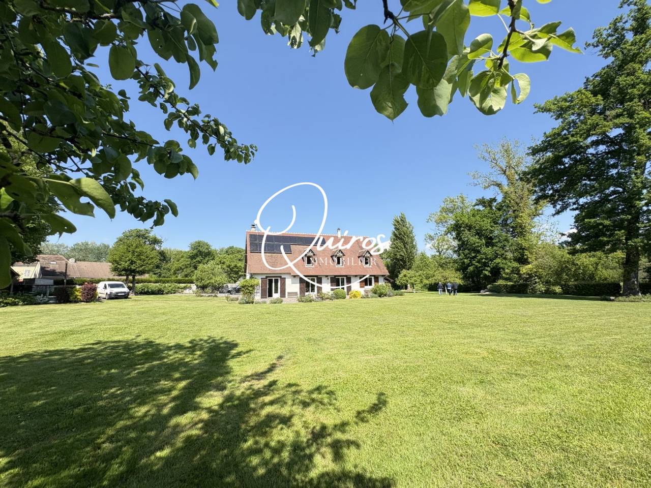 Charmante maison avec écurie et carrière, à deux pas de Fonta