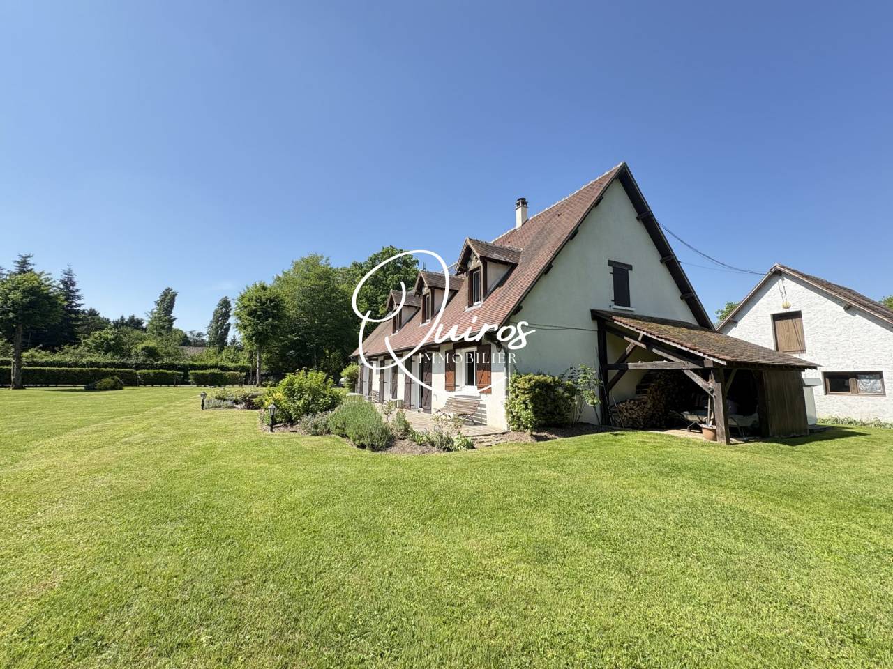 Charmante maison avec écurie et carrière, à deux pas de Fonta