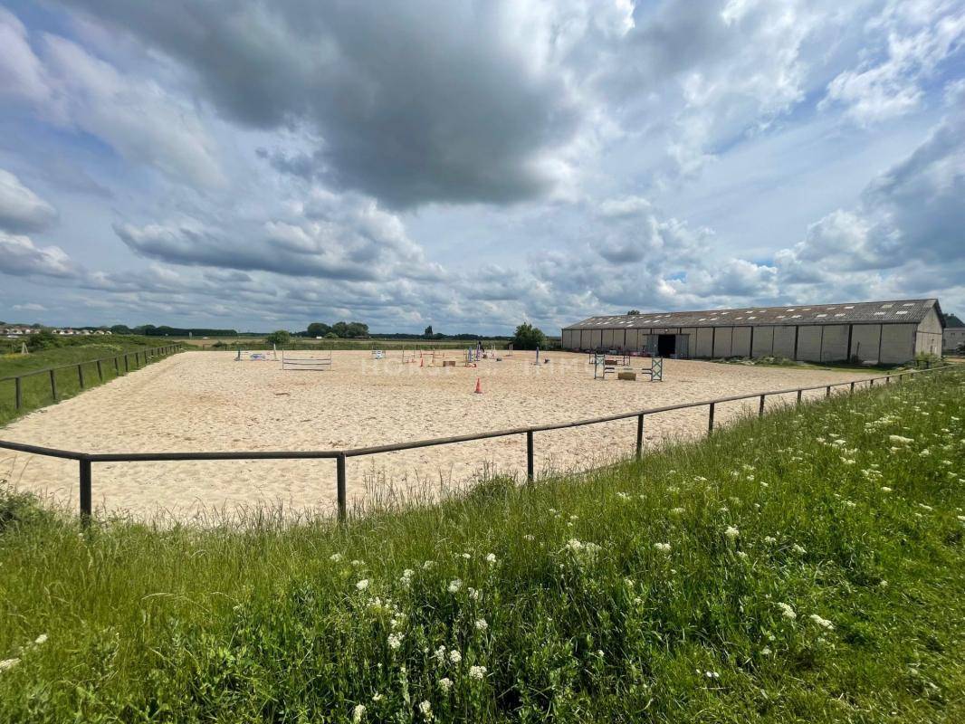 Ecurie avec Travaux au sud d'Arpajon