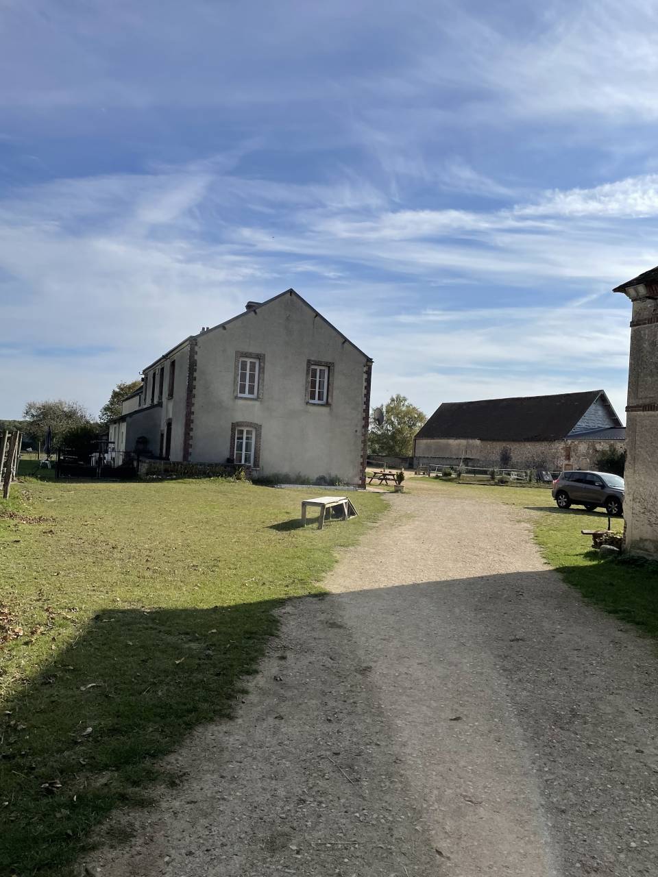 Écurie/ferme équestre entre Dreux et Chartres
