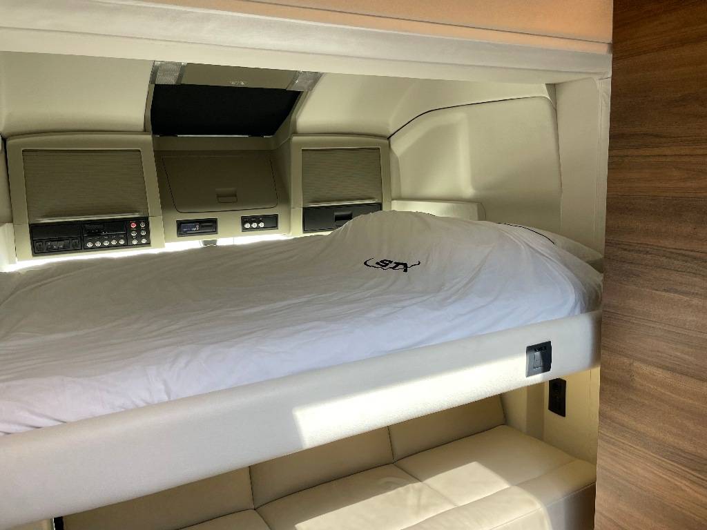 Volvo STX POP-OUT, POP-UP