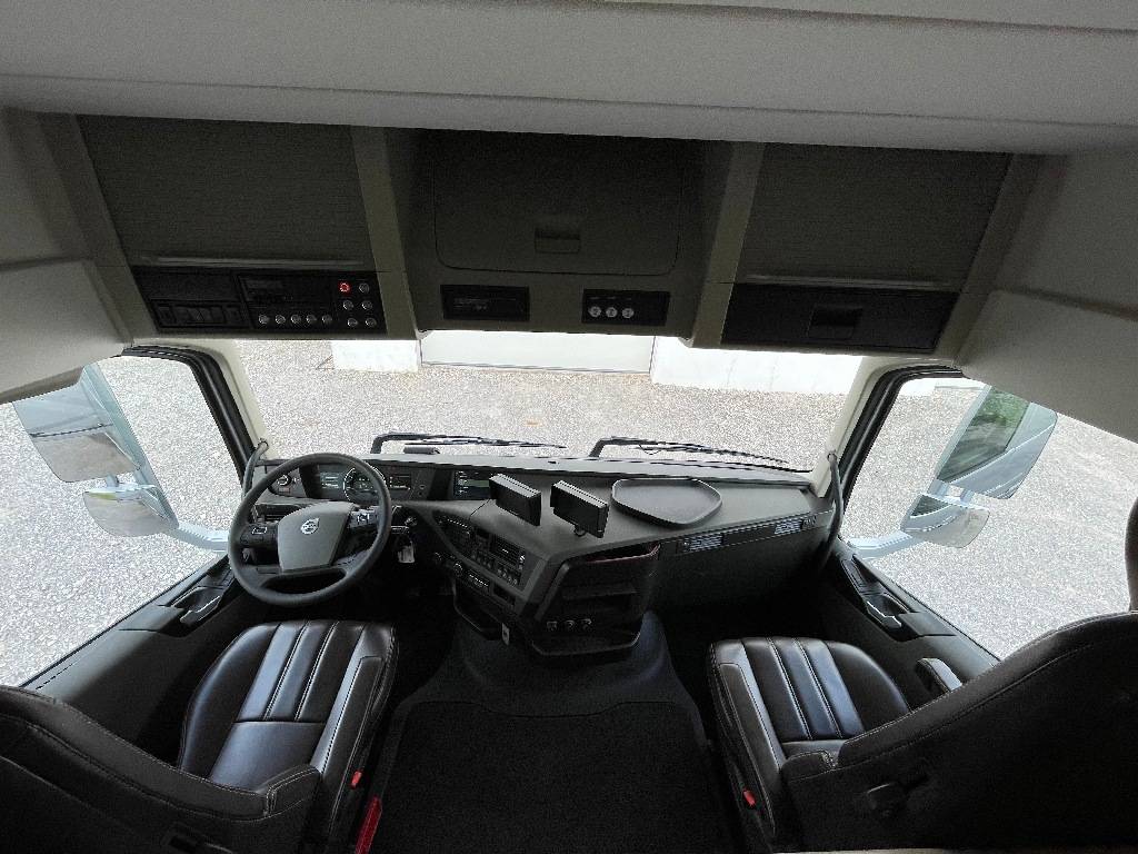 Volvo STX POP-OUT, POP-UP