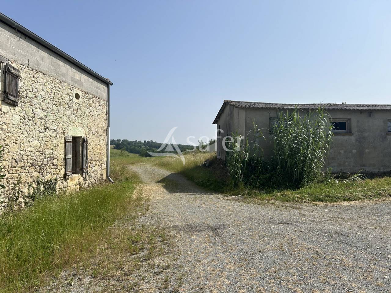 Propriété agricole de 23ha BIO avec lac et grange
