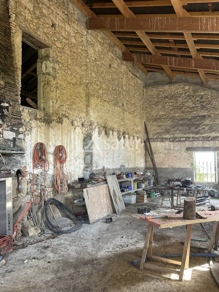 Propriété agricole de 23ha BIO avec lac et grange