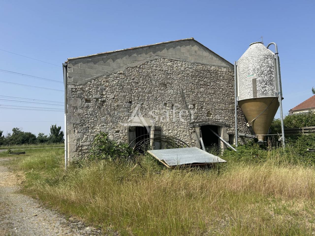 Propriété agricole de 23ha BIO avec lac et grange