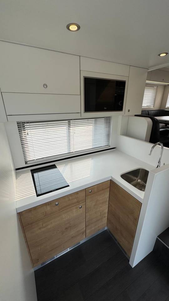 STX 6 CHEVAUX AVEC POP OUT, PUSH UP - VENDU