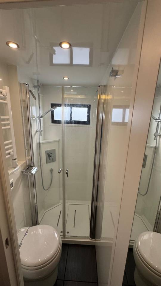 STX 6 CHEVAUX AVEC POP OUT, PUSH UP - VENDU