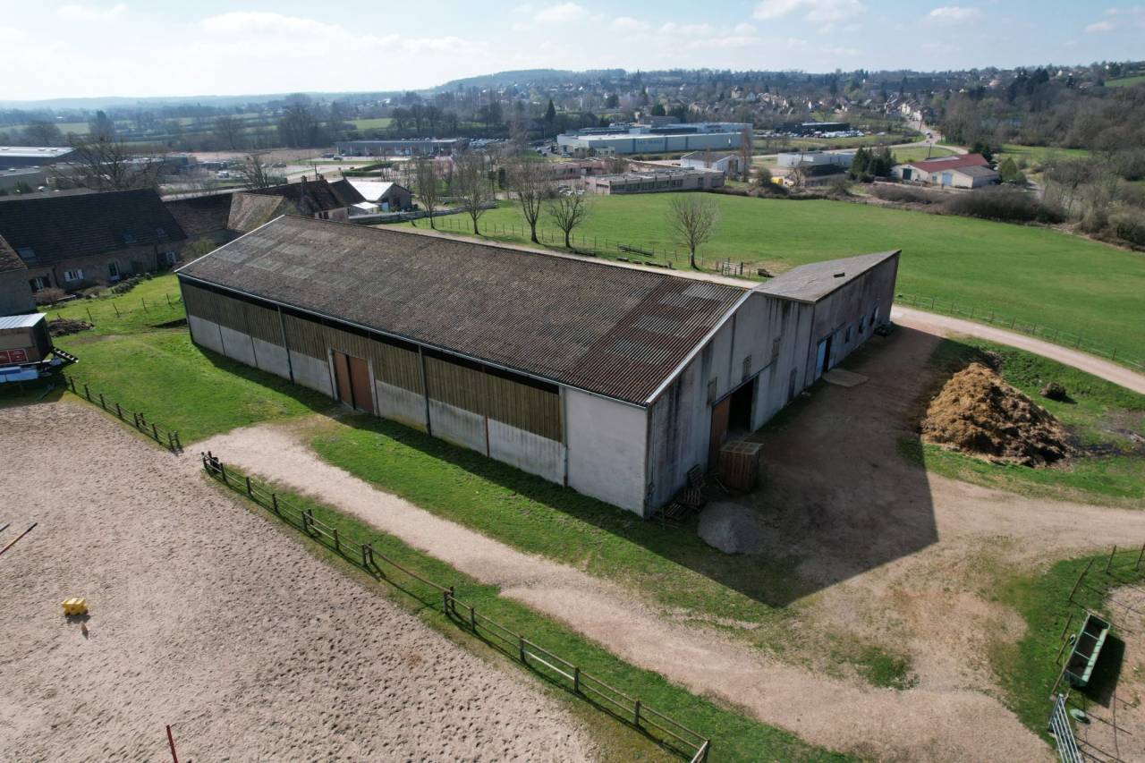 Propriété équestre clé en main sur 3,5 ha dans le Morvan