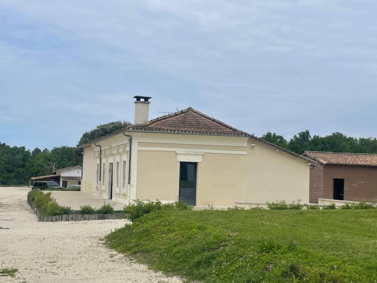 Domaine de chasse de 100 ha avec gîtes