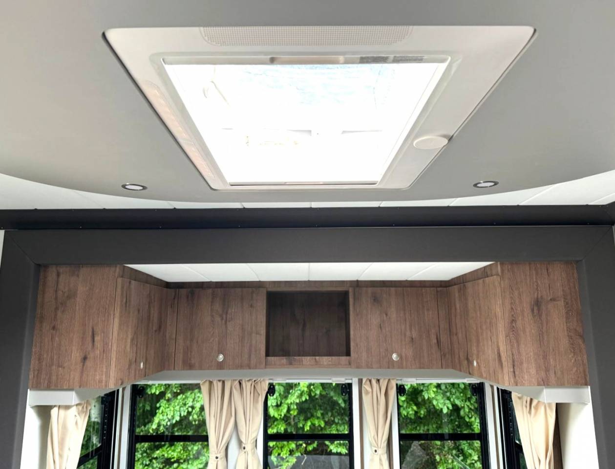 MAN TGM 15.290 WMS POP OUT