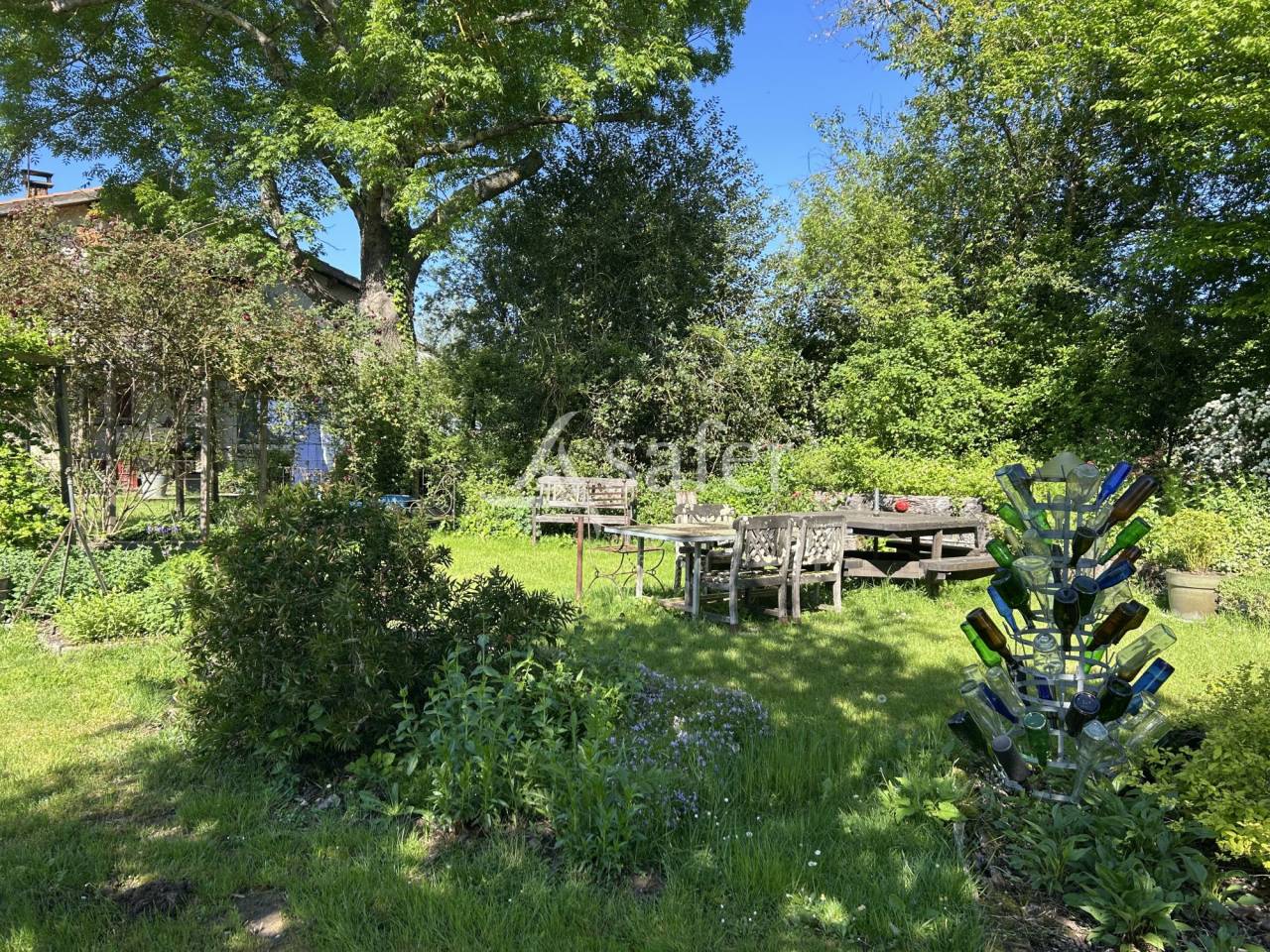 Jolie propri&eacute;t&eacute; BIO sur 12ha pour activit&eacute; agricole et accuei