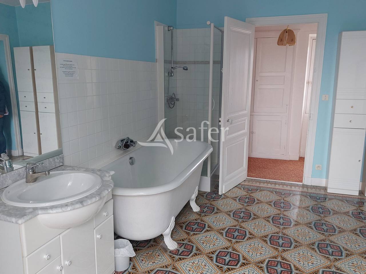 Domaine d'exception avec petit manoir et résidences de tourisme