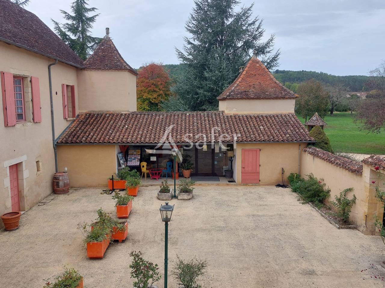 Domaine d'exception avec petit manoir et résidences de tourisme