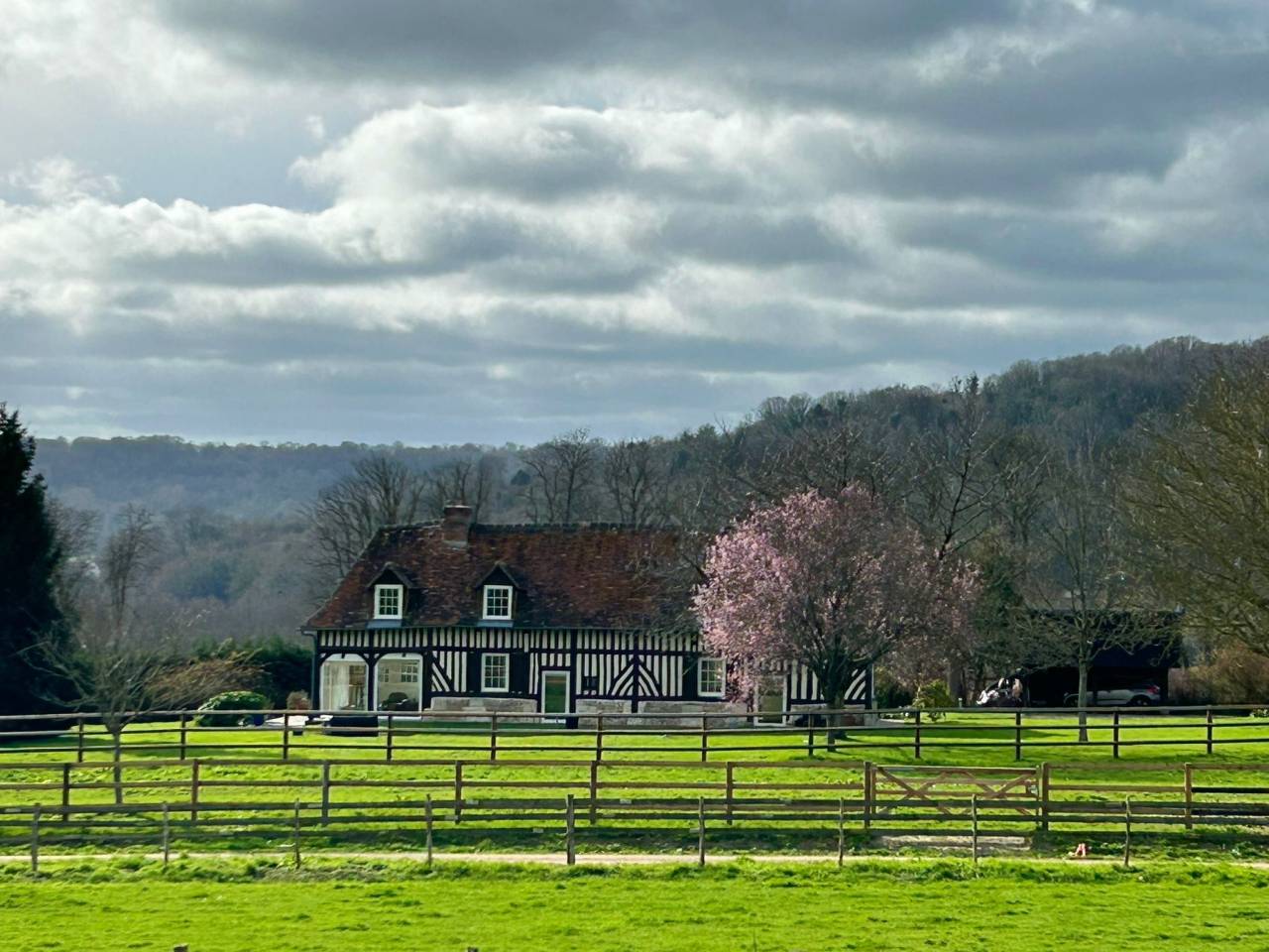 HARAS  DE 10,5 HA  À PROXIMITE DE PONT-L'ÉVÊQUE