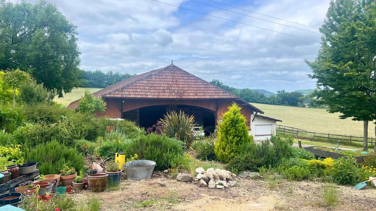 Domaine de charme de 40 hectares (47)