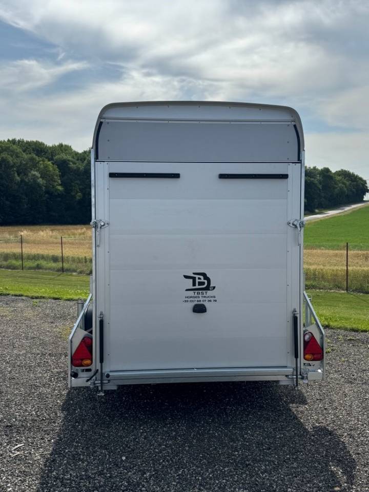 Remorque fourgon aluminium 750 KG - VENDU