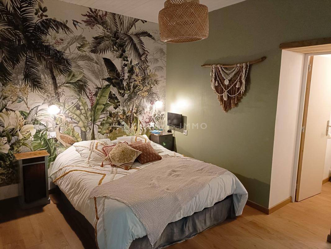 Domaine de caractère, avec gîtes, étang & installations éque