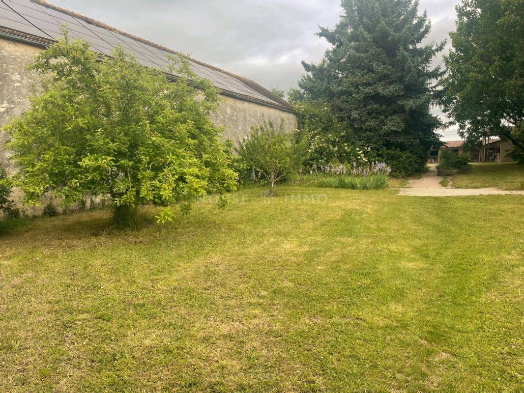 Ecurie à 25 minutes de Fontainebleau