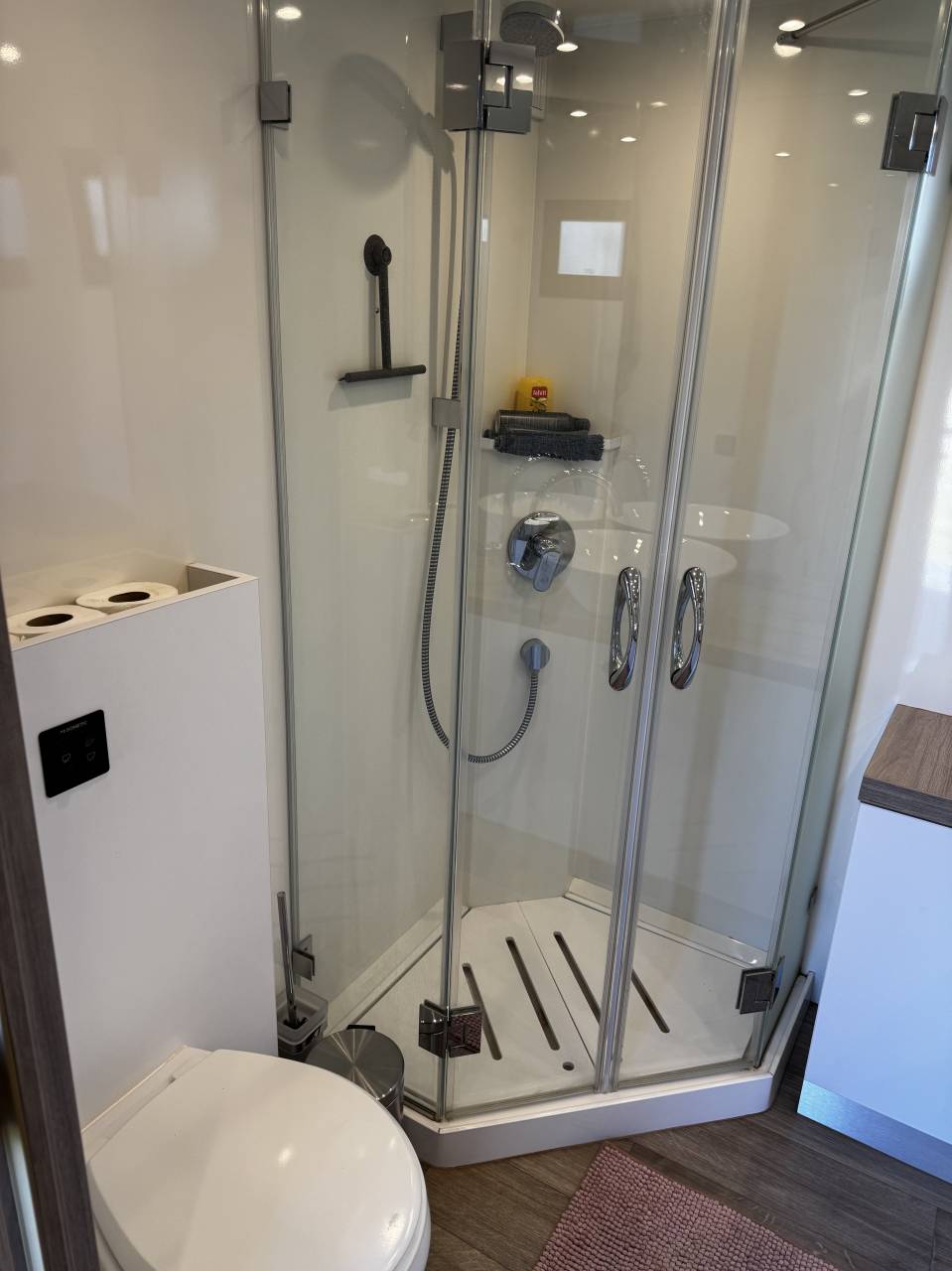 Semi remorque Chevaux AKX Mercedes actros 2023 Occasion