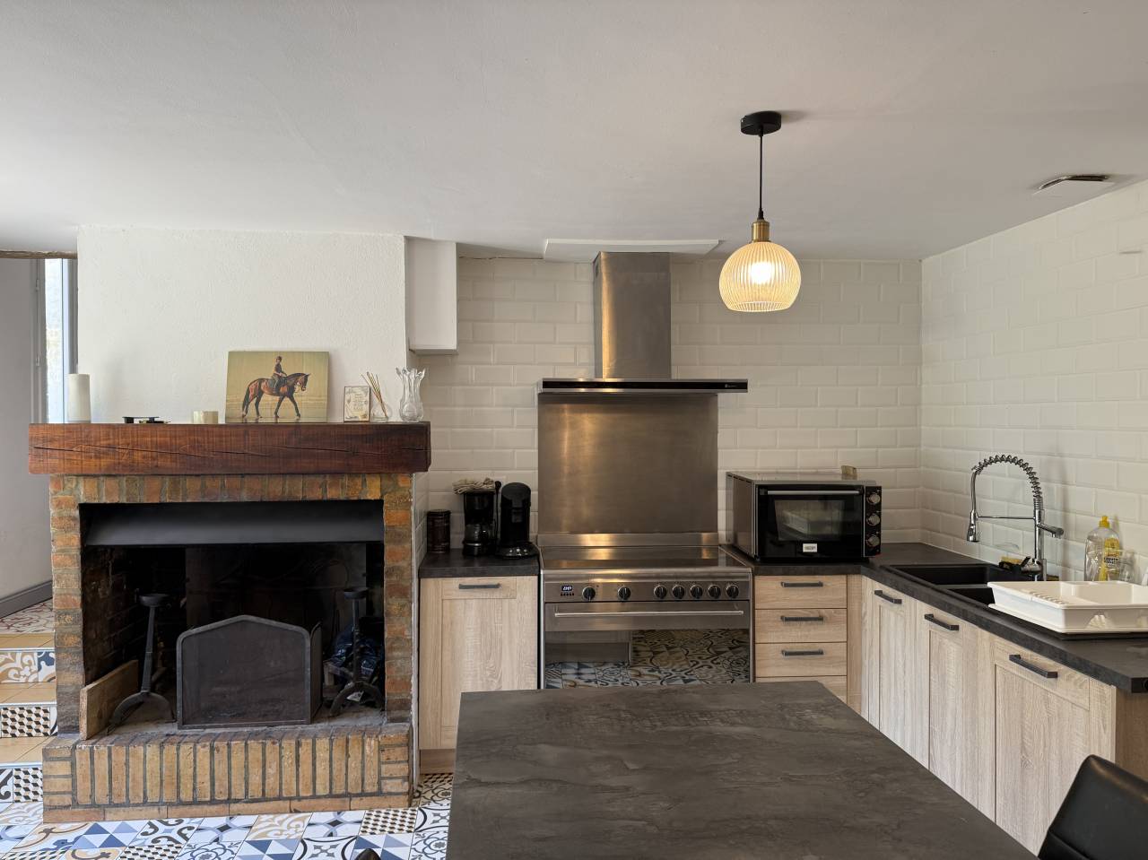 A la Roche Chalais, sur 11 hect, propriété équestre