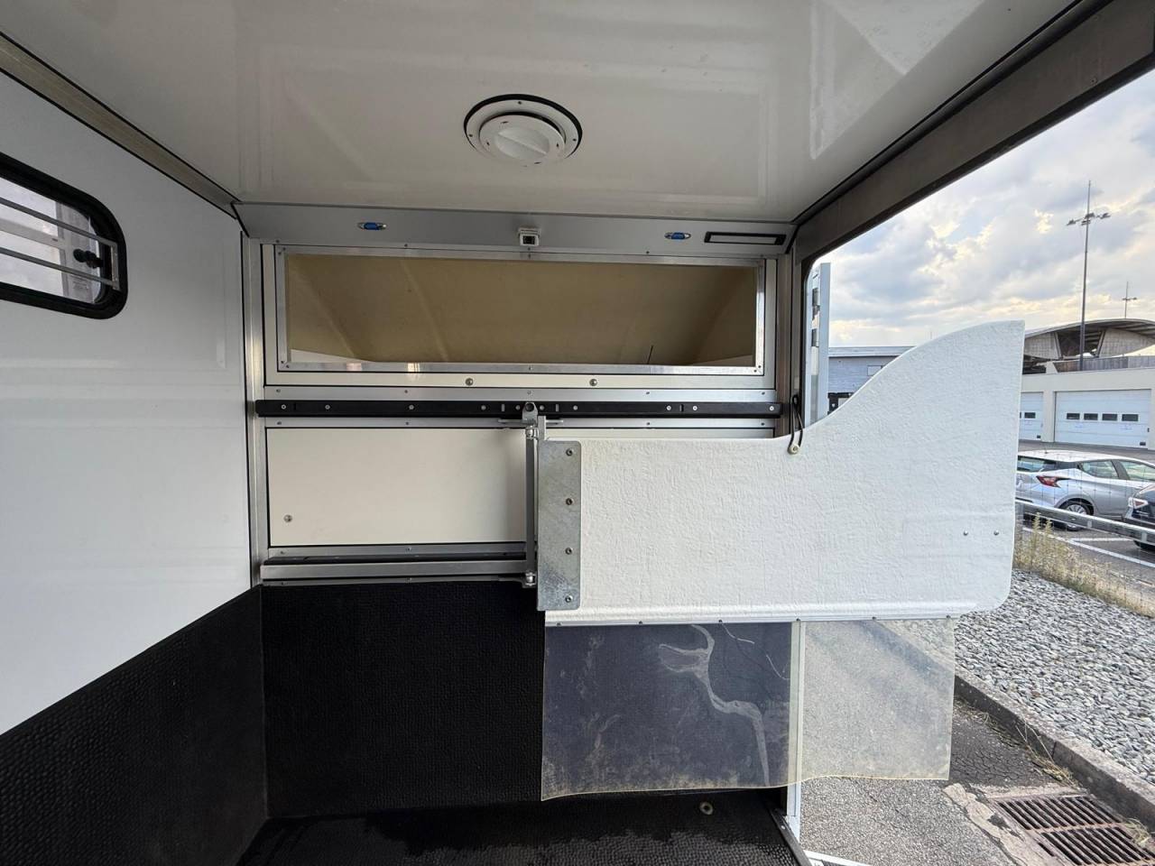 VL CAVALCAR 180 CH BOITE AUTOMATIQUE / VENDU