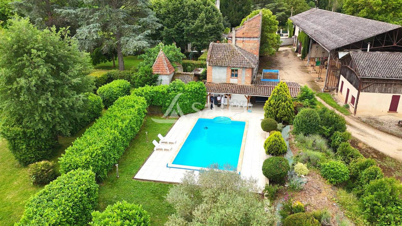 Proche de Montauban Domaine de caractère 506 m² à vocation to
