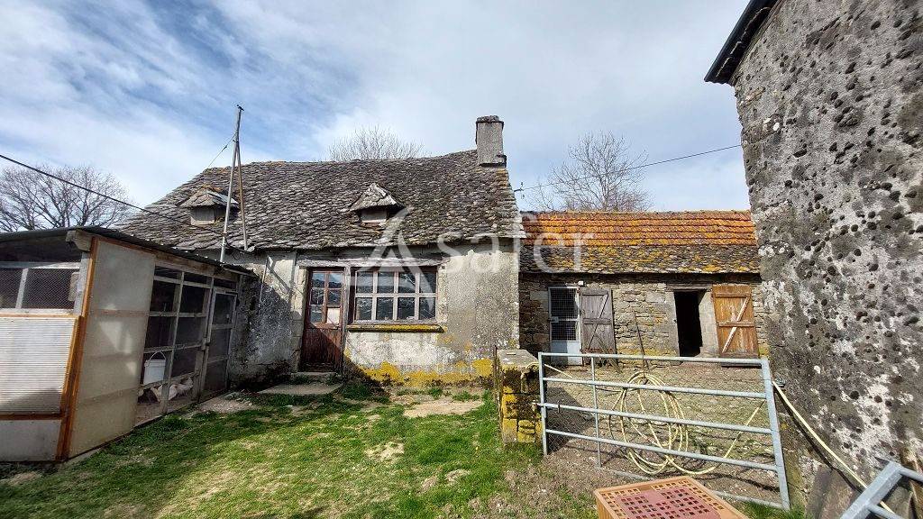 Propriété bâtie d'environ 22 ha pouvant convenir à divers pr